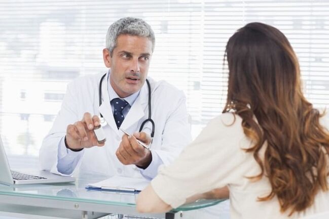 O médico recomenda unha cura para o virus do papiloma